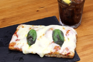 La Panada: Pizza Margherita
